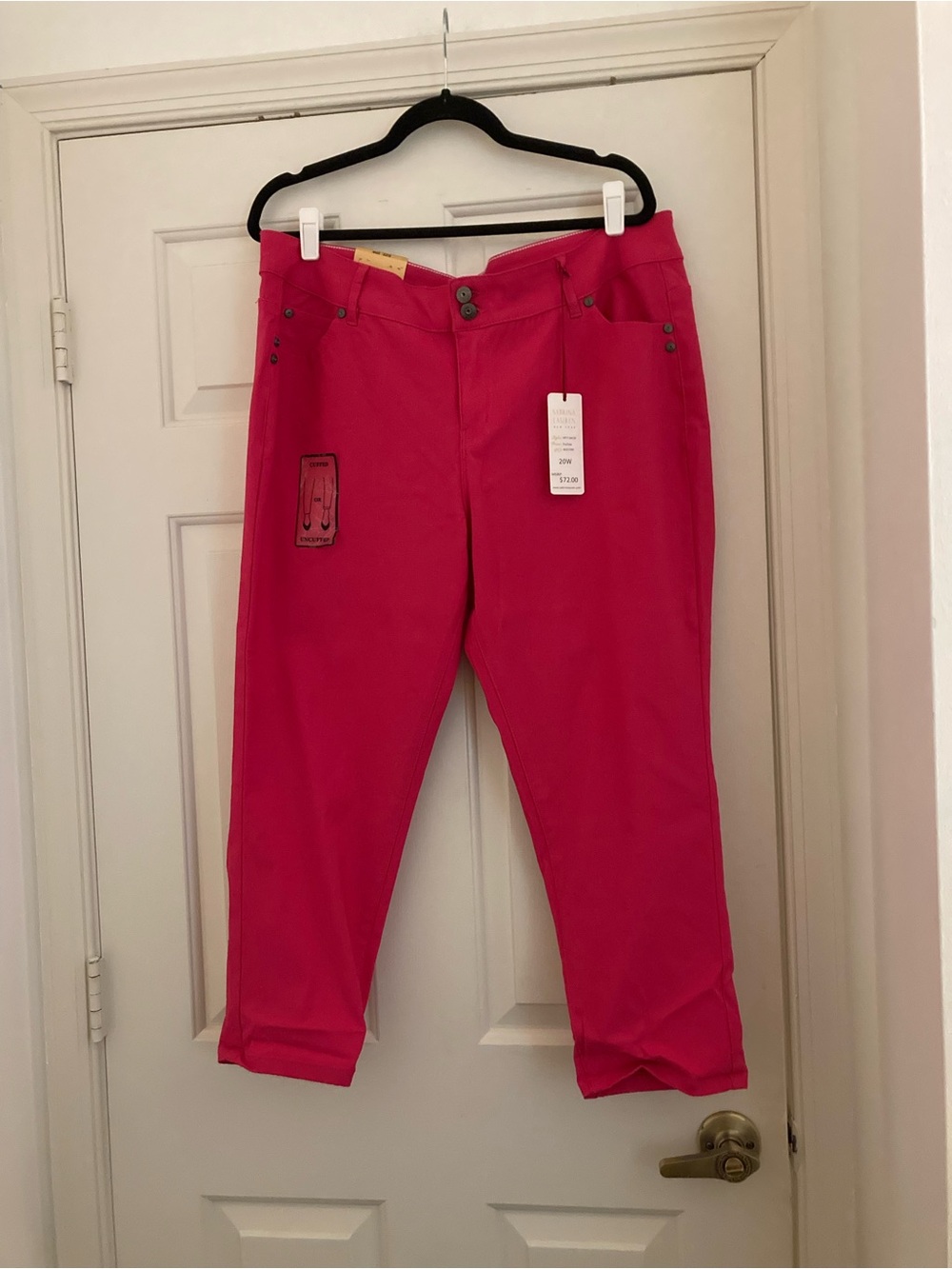 NWT Sabrina Lauren Hot Pink Stretch Capris